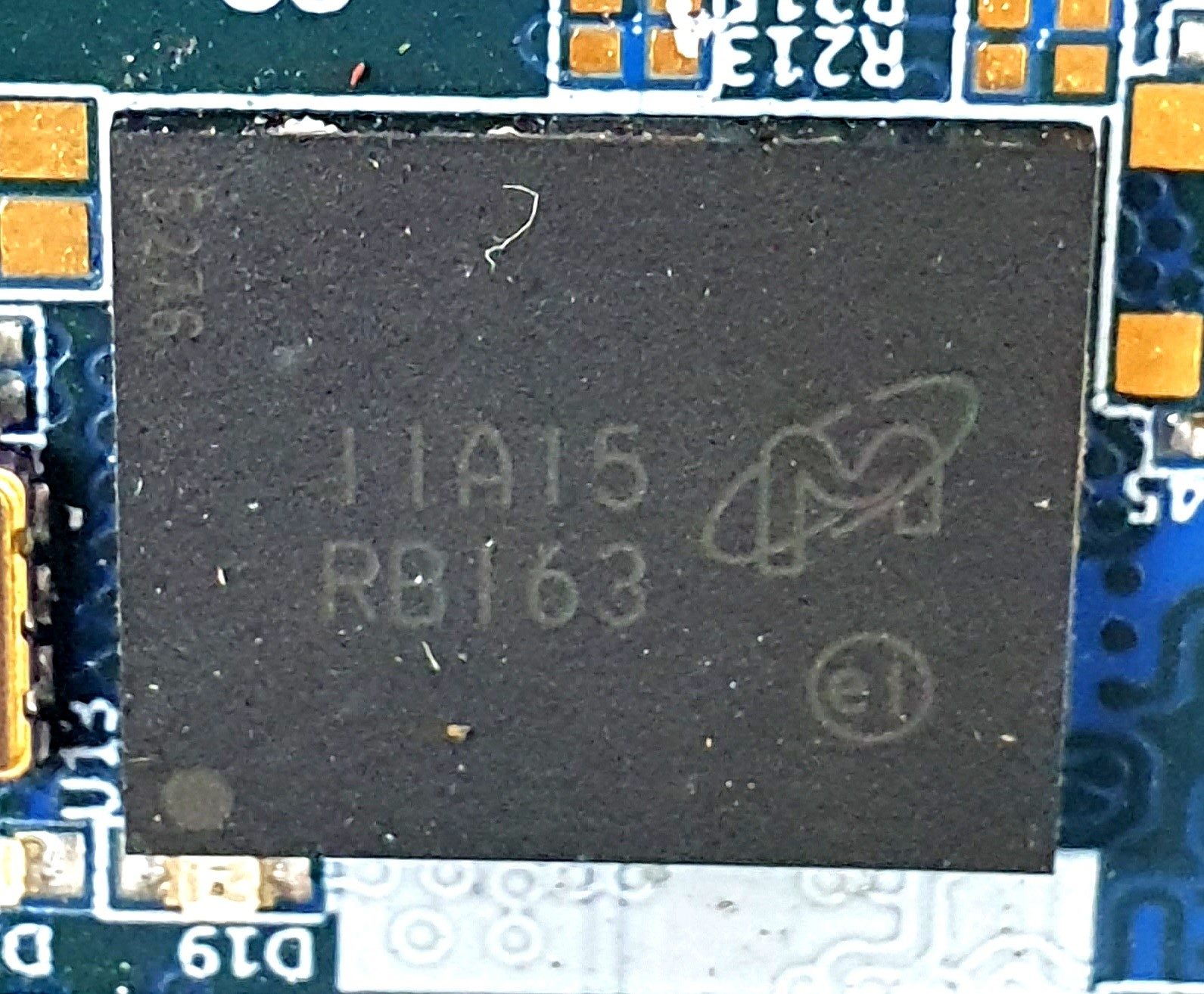 Memory chip, marked ІІА15 RB163