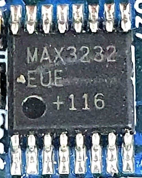 Transceivers, marked MAX3232 (EUE +116)