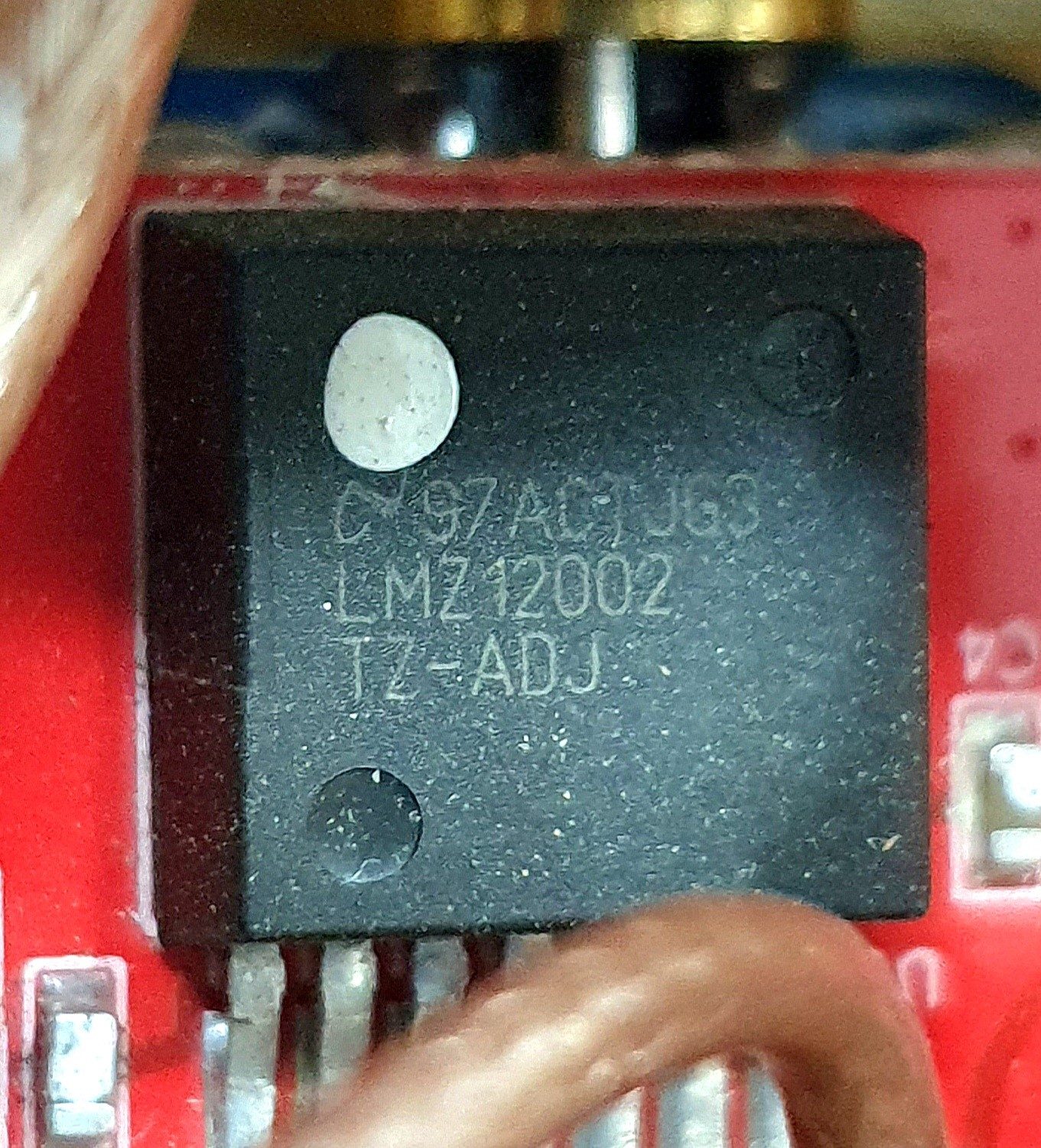 Power module, marked 97ACTJG3 LMZ12002 (TZ-ADJ)