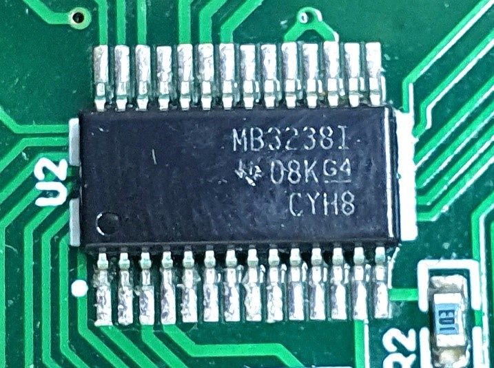 Multi-channel linear driver/receiver, marked MB3238I 08K G4 CYH8