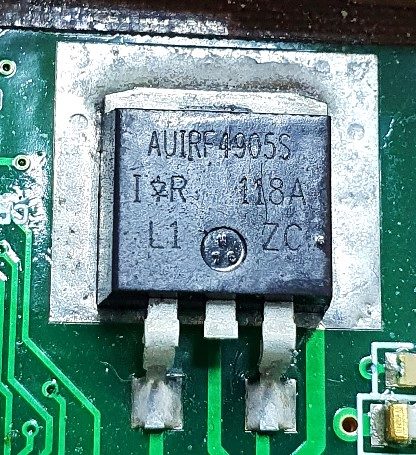 Power MDN transistor, marked AUIRF4905S 118A L1 ZC