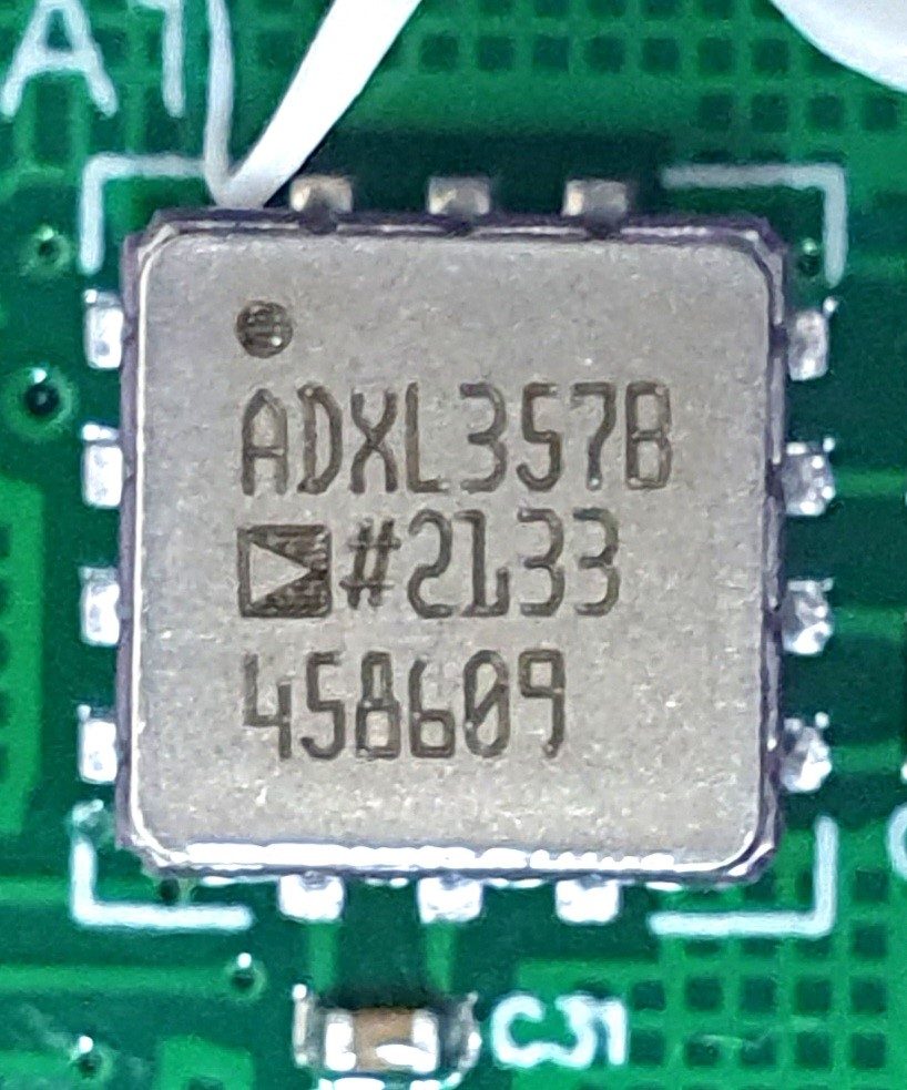 Accelerometer, marked ADXL3578 #2133 458609