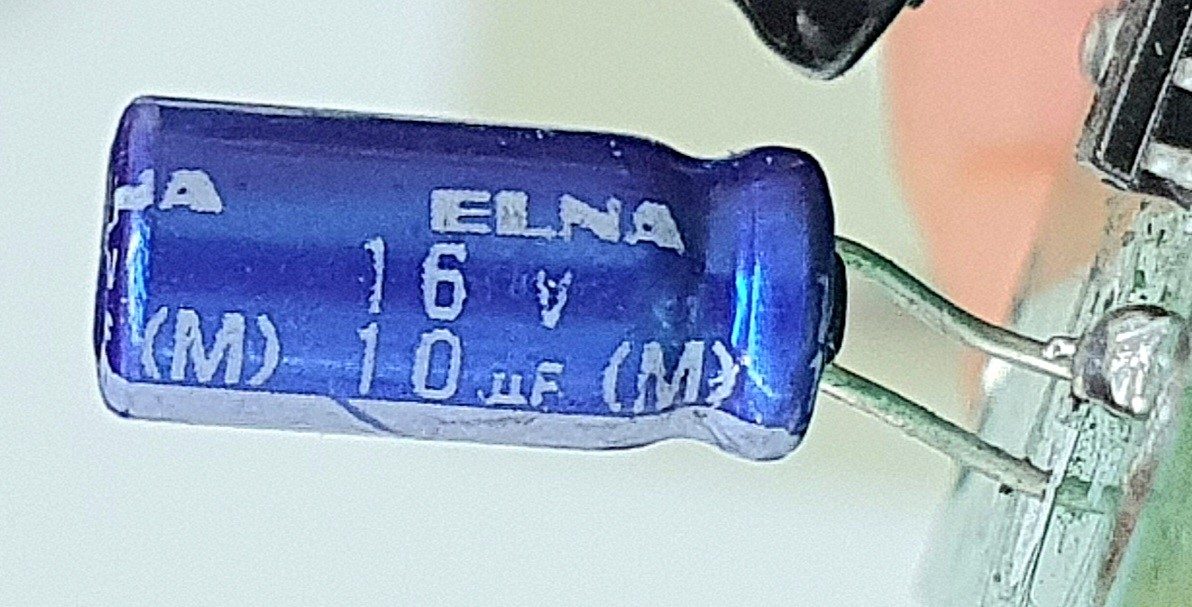 Electrolytic capacitor, marked 16V 10µF (M)