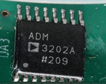 Low-power RS-232 receiver/transmitter — photo