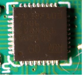 Microcontroller, marked GD32F103 TBU6 GDQN566 DJ2132 GD ARM