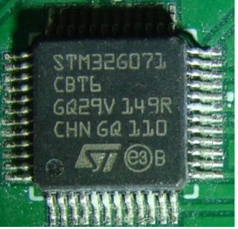 Microcontroller, marked STM32G071 CBT6 GQ29V 149R CHN GQ 110