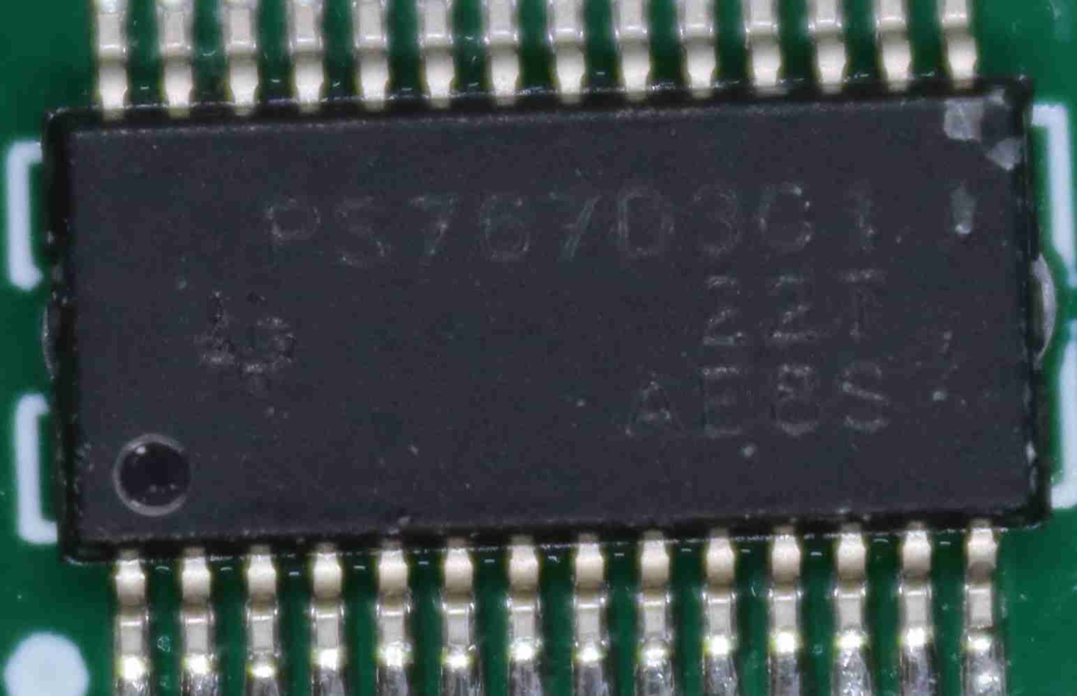 Voltage regulator with two outputs, marked PS767D301 22T AE8S