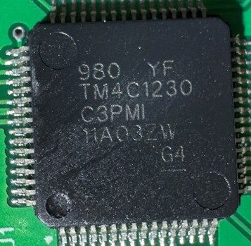 Microcontroller, marked 980 YF TM4C1230 C3PPMI 11A03ZW G4