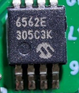 Comparator, marked 6562E 305C3K