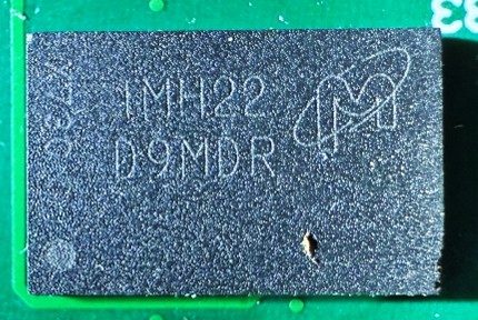 Memory chip, marked IMH22 D9MDR