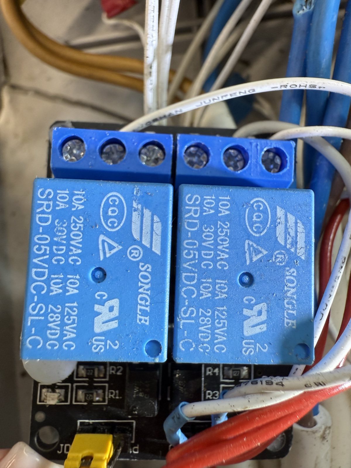 2-channel relay module, marked SRD-05VDC-SL-C
