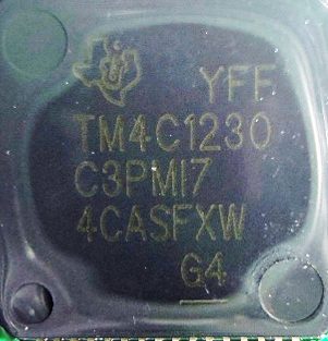 Microcontroller, marked YFF TM4C1230 C3PMI7 4CASFXW