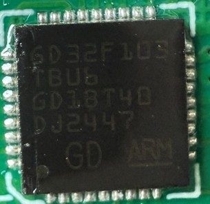 Microcontroller 32-bit, marked GD32F103TBU6 GD1BT40 DJ2447 GD