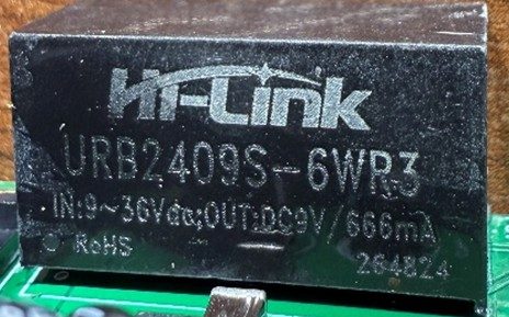 DC/DC converter, marked URB2409S-6WR3 RoHS 2247 quWH
