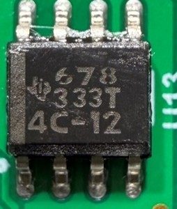Reference voltage source, marked 4C-12 678 333T