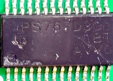 Voltage regulator with two outputs, marked PS767D301 1BT AVVC