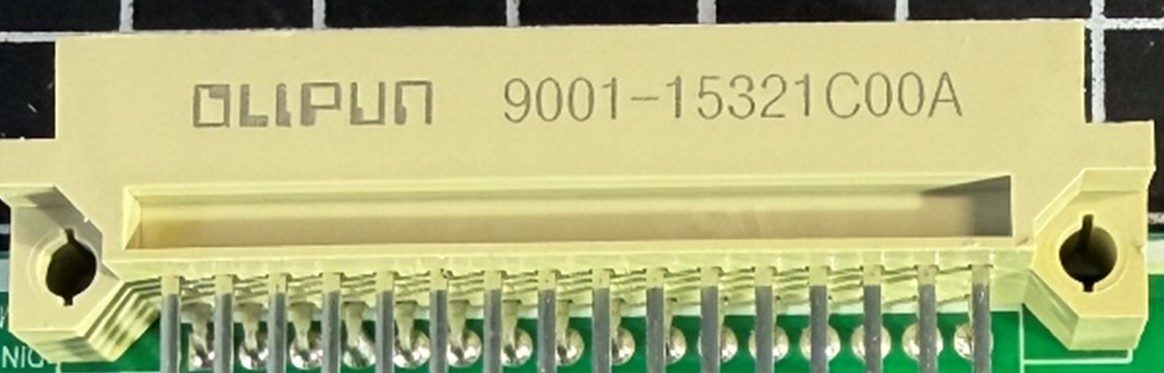 Connector, marked OLIPUN 9001-15321C00A