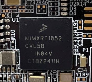 Microcontroller, marked MIMXRT1052 CVL5B 1N04V CTBZ2411H