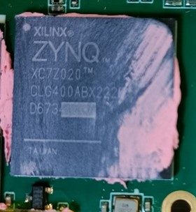 Programmable system on chip (SoC), marked XILINX ZYNQ XC7Z020 CLG400ABX2225 D673 TAIWAN