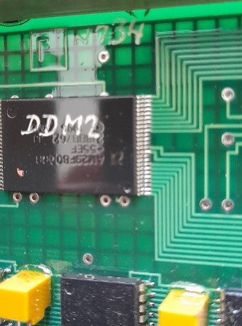 Microcircuit, marked Y29390033-3373 833-32 1996 AMD DDM2