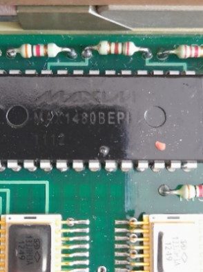 Microcircuit, marked MAXIM MAX1480BEPI 1112