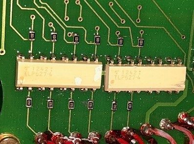 4-channel optocoupler, marked 1242: TLP627-4