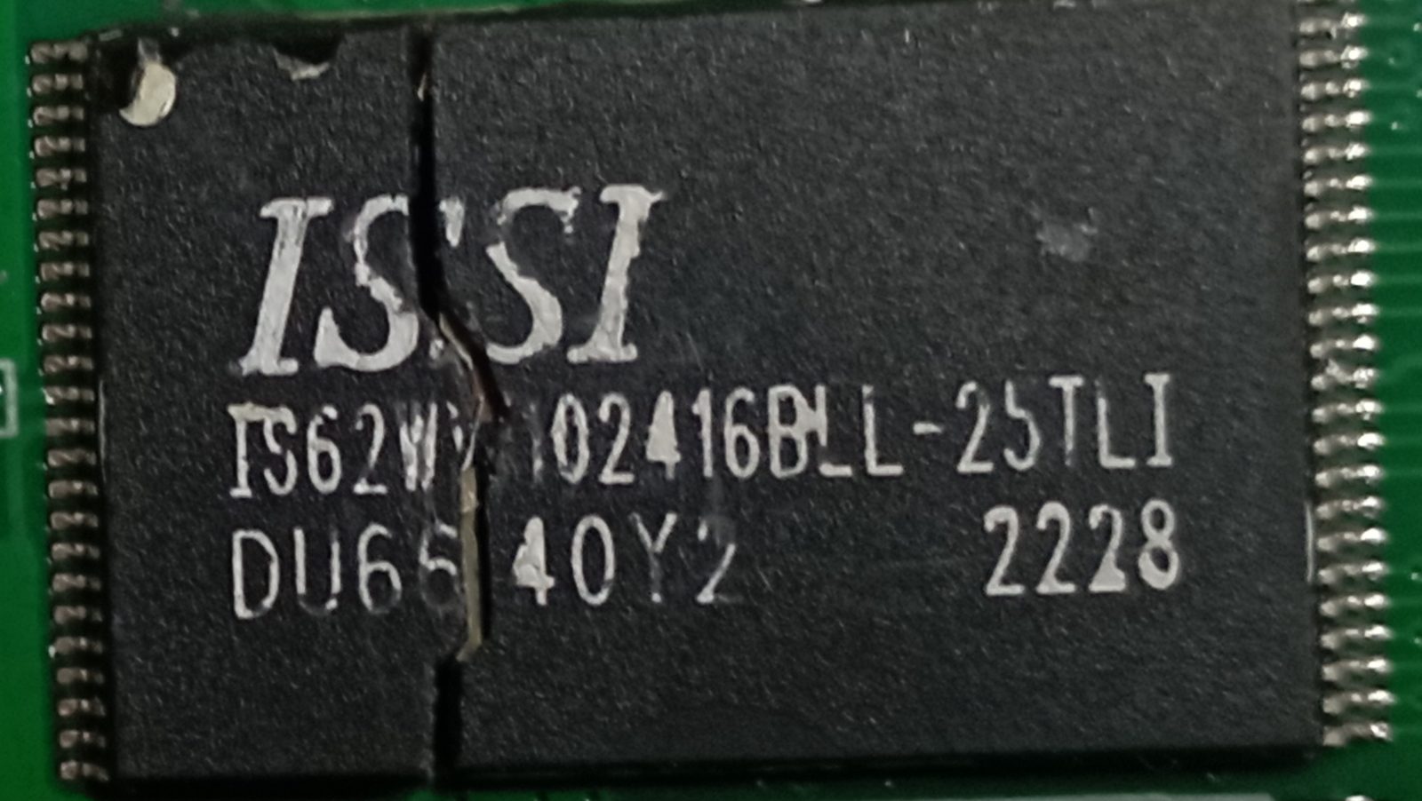 1M x 16 HIGH-SPEED LOW POWER ASYNCHRONOUS CMOS STATIC RAM, marked IS62WV102416BLL-25tli DU6640Y2 2228