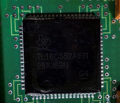 Dual Asynchronous Communications Element, marked TL16C552AIFN 28AJ59N G4