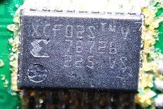 Memory chip, marked XCF02S 78736 225 VS