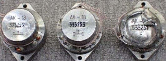 Quartz accelerometers — photo