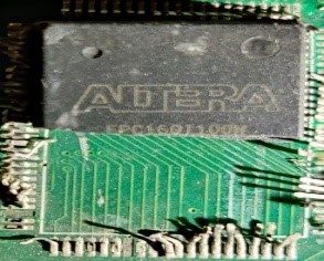 Attachment of EPC divisions into two main blocks - configuration controller and flash memory, marked Altera EPC16QI100N
