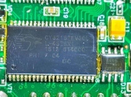 Microcircuit CY62157EV30L, marked L-45ZSXI 1813 614000 F 04