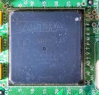 Processor (programmable gate array), marked ALTERA Cyclone IV EP 4C6X110DF3117N G CAAA F1901E