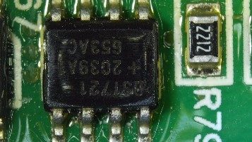 2-wire digital thermometer and thermostat — photo