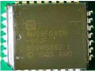 Chip (4-Megabit (512K x 8-bit) CMOS 5.0V Uniform Sector Flash Memory), marked AM29F040B -90JF 309W8862 L 1993 AMD