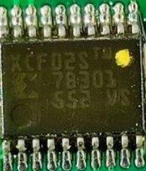 Chip (flash memory), marked XCF02S 78301 552 VS
