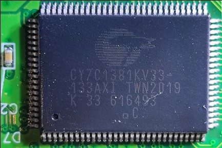 Static RAM 64 Mbit, marked CY7C1381KV33-133AXI TWN2019 K 33 616493