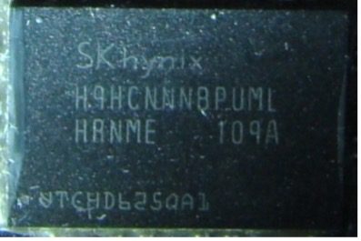 SDRAM, marked Skhynix H9HCNNNBPUML NRNME 109A