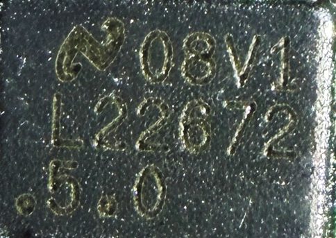Voltage regulator, marked 08V1 L22672 5.0