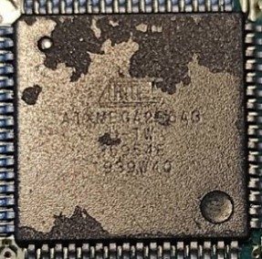 Microcontroller, marked ATXMEGA256A3 959542 1939//40