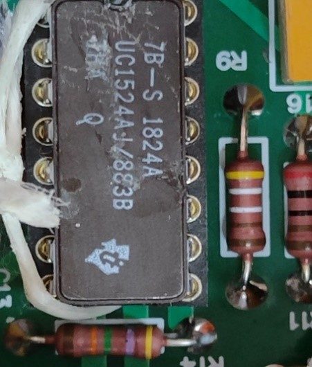 Advanced regulating pulse width modulator, marked 7B-S 1824A UC1524AJ/883B