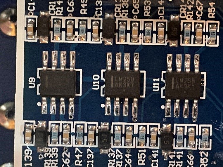 Dual operational amplifier with a single power supply, marked LM258 AK3KY