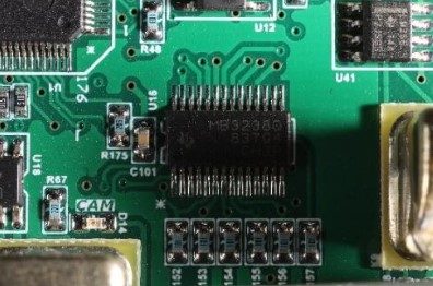 Linear driver, marked MB3238Q