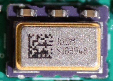 Thermocompensating quartz generator, marked SJ88948