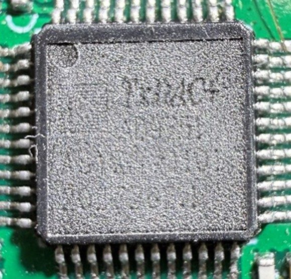 Digital-to-analog converter, marked TxDAC AD9751 #2401